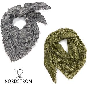 π BP Plaid Triangle Scarf
